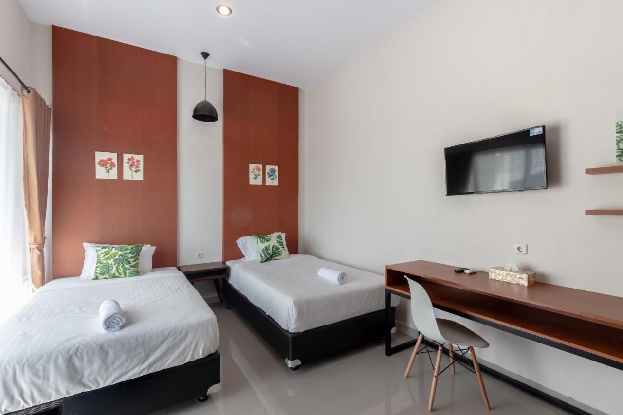 Auberge de jeunesse Omah Manis à Yogyakarta Extérieur photo