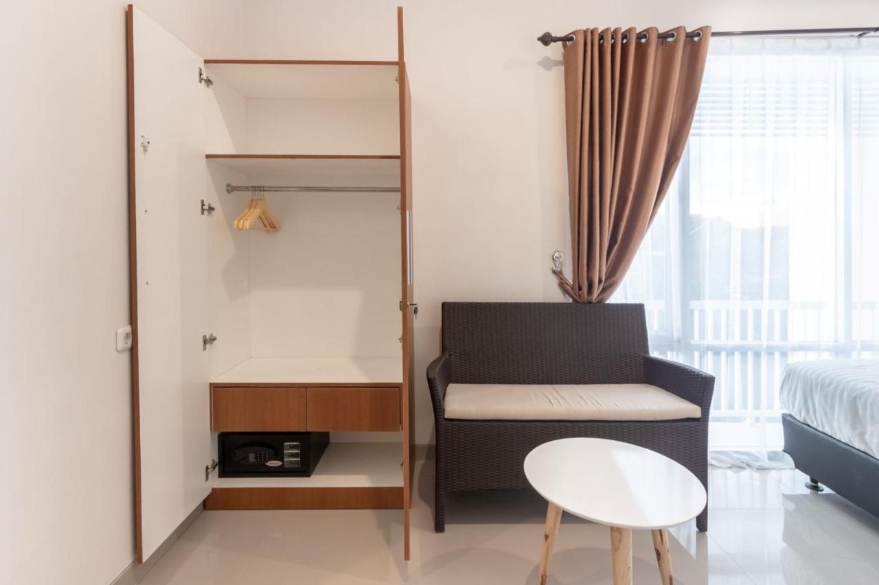 Auberge de jeunesse Omah Manis à Yogyakarta Extérieur photo