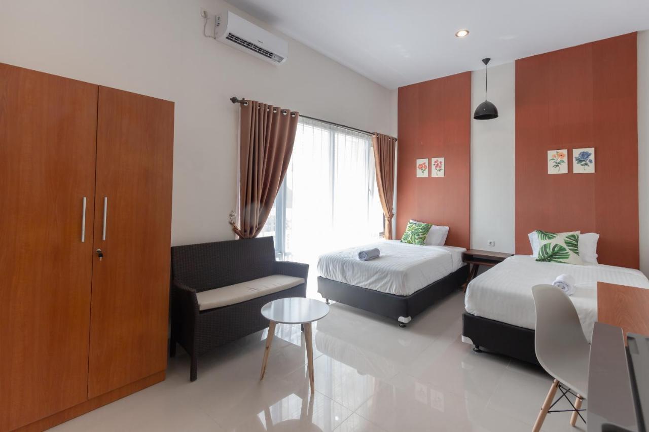 Auberge de jeunesse Omah Manis à Yogyakarta Extérieur photo