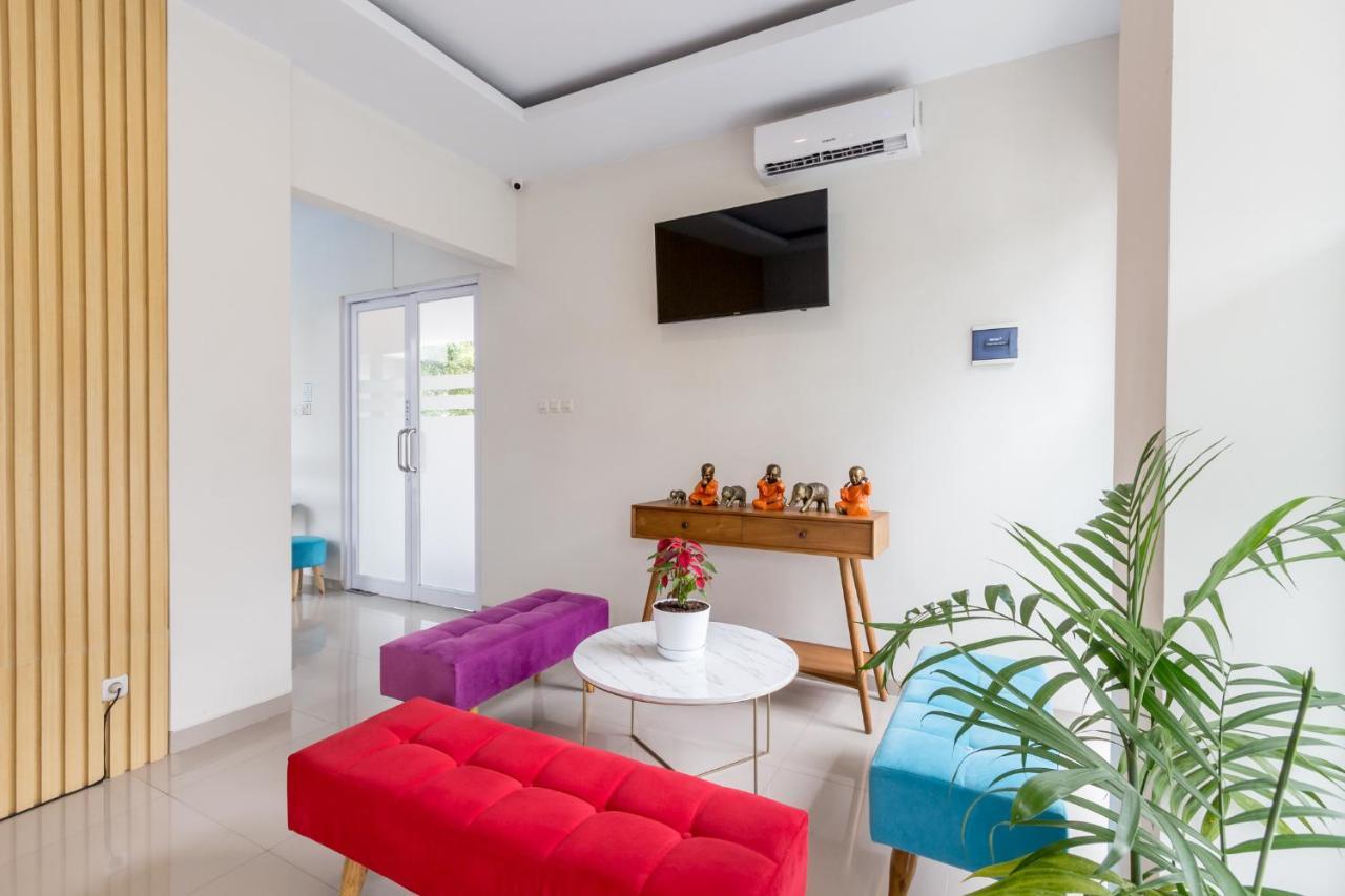 Auberge de jeunesse Omah Manis à Yogyakarta Extérieur photo
