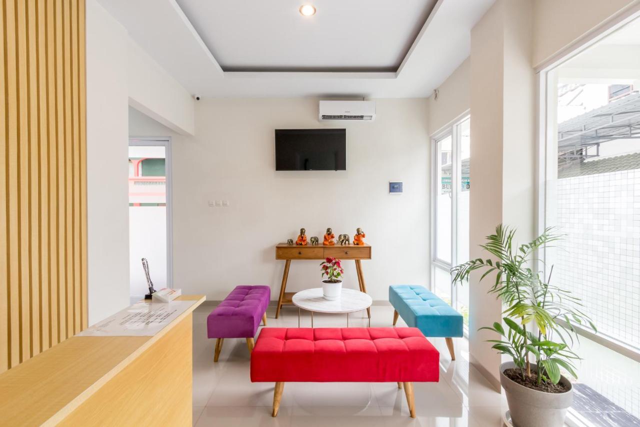 Auberge de jeunesse Omah Manis à Yogyakarta Extérieur photo
